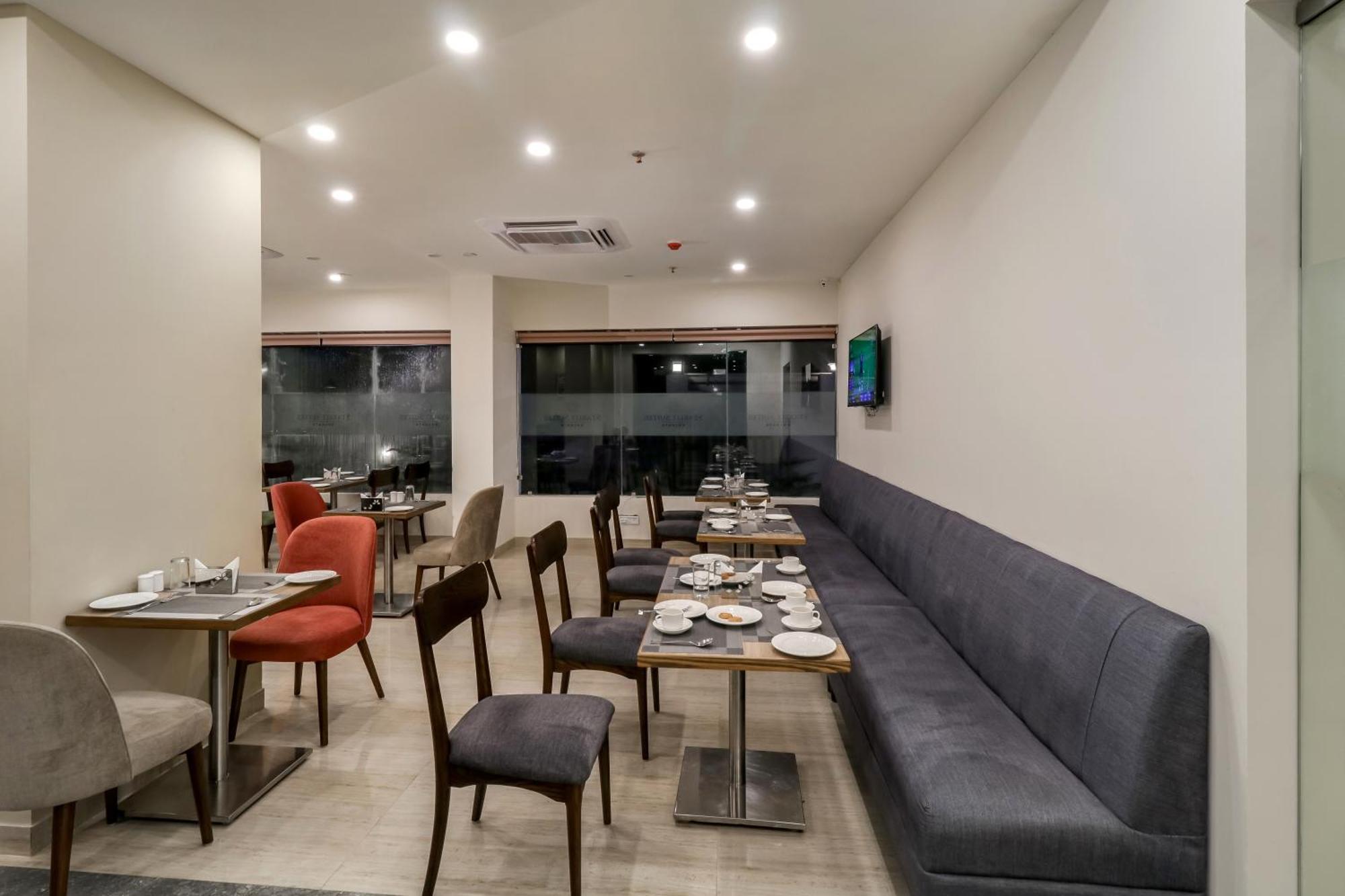 Starlit Suites Newtown Kolkata Exterior photo