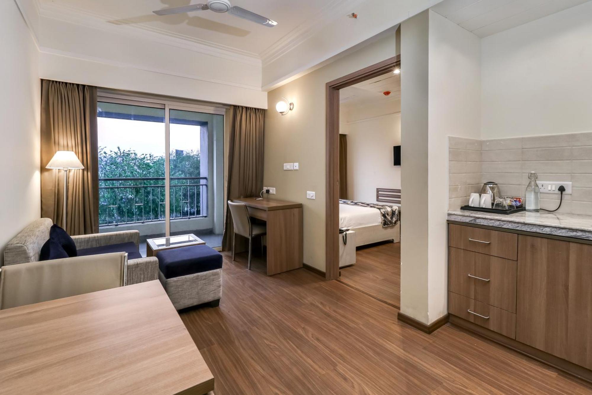 Starlit Suites Newtown Kolkata Exterior photo